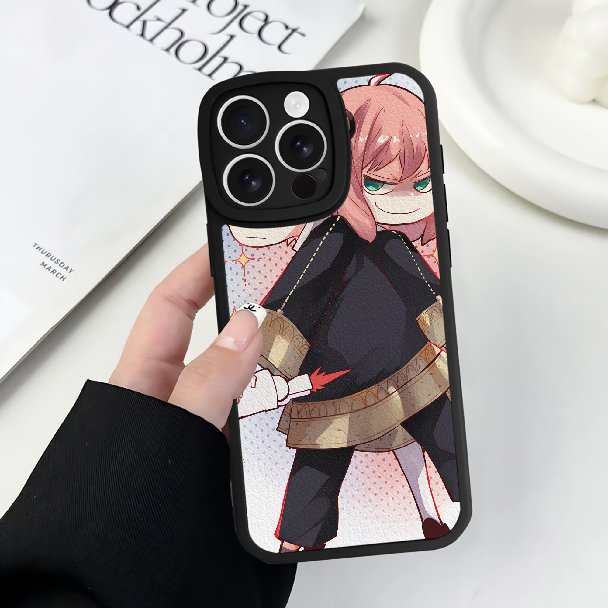（画像用） SPY×FAMILY间谍家家酒 【iPhone 16シリーズ対応】シリコンスマホケース（レザー調） 材質：シリコン